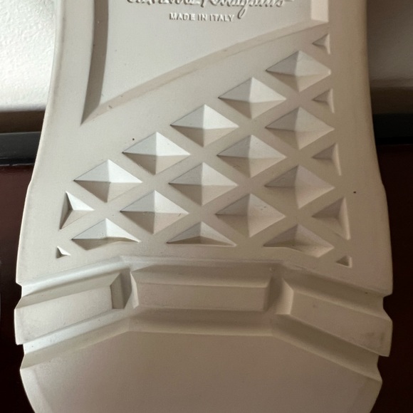 Salvatore Ferragamo Sneakers in US 9.0 - Picture 8 of 9